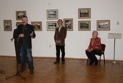 Выставка в Нац. истор. музее РБ (г. Минск). Выступление И. Сурмачевского. Фото 14 января 2011 года Выставка в Нац. истор. музее РБ (г. Минск). Выступление И. Сурмачевского. Фото 14 января 2011 года